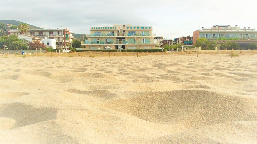 Apartamentos Voramar Castelldefels Kültér fotó