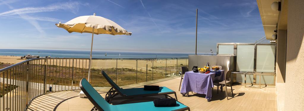 Apartamentos Voramar Castelldefels Kültér fotó